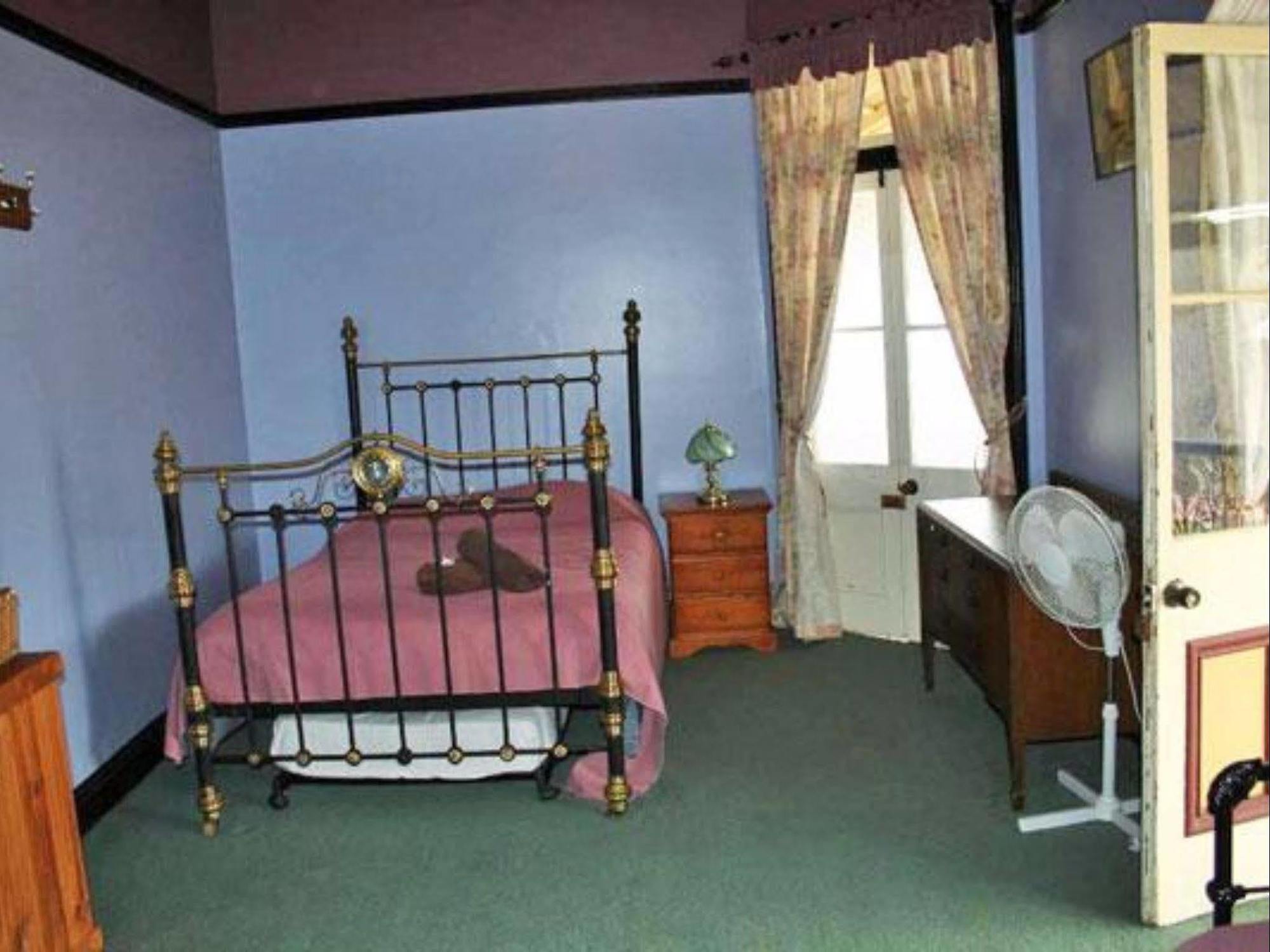 Boorowa Hotel Экстерьер фото